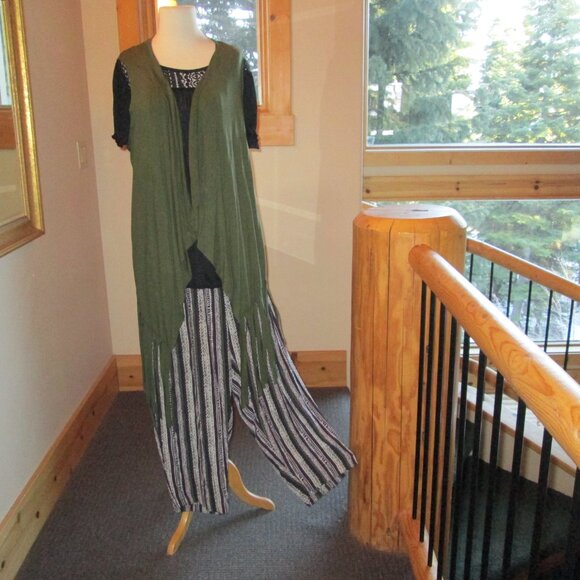 Lee David Striped Pants, Black Faded Glory Lacy Top & Fringe Shop Trends Vest - Picture 1 of 13